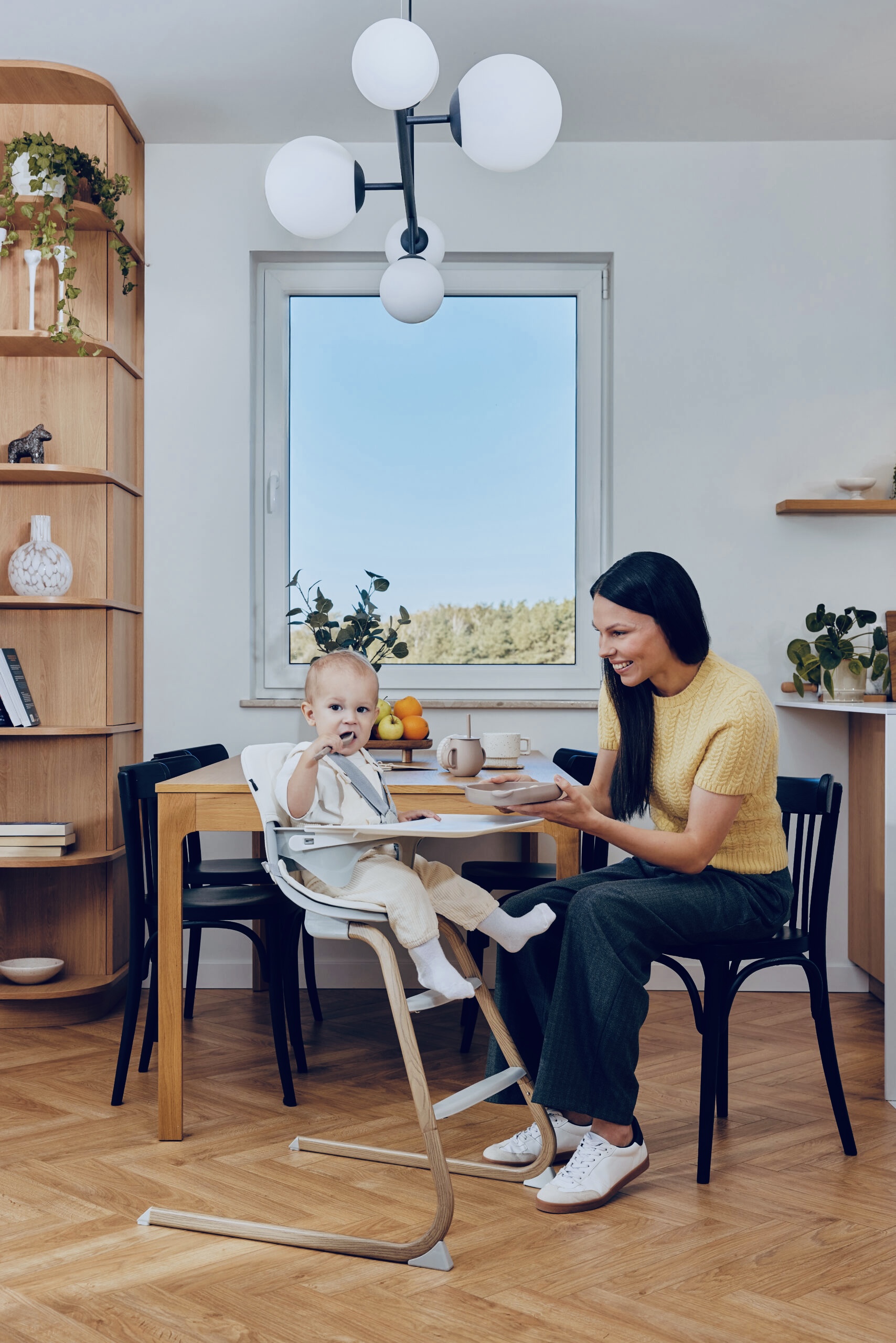 2i1 høystol til baby og større barn matstol med brett fin design barnestol fri frakt